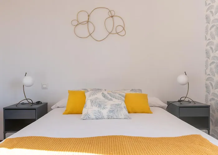 En El Corazon De La Ciudad Junto A Estaciones * Santander