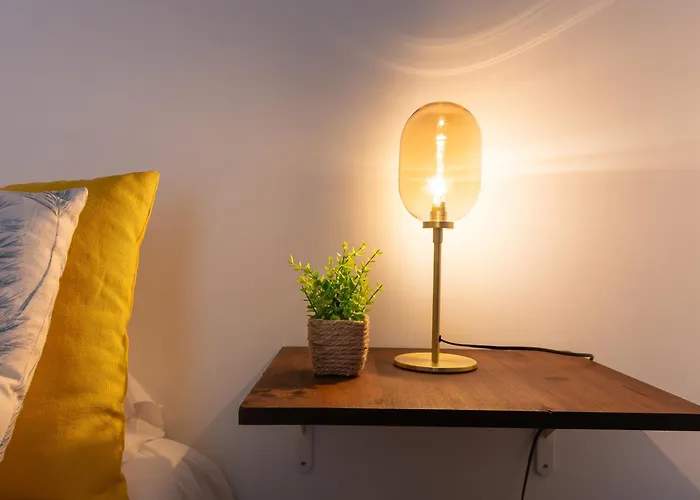 En El Corazon De La Ciudad Junto A Estaciones