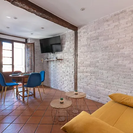 En El Corazon De La Ciudad Junto A Estaciones *